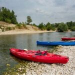 canoes-kayaks sur la berge